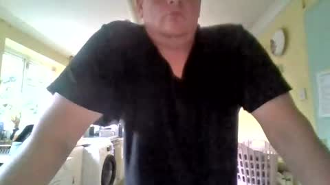 Snapshot of fritzboy290 chatting on 07/20/26, 07:38 Tom online show from 07/20/26, 07:38