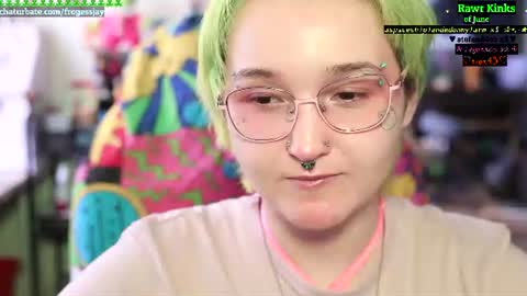 Snapshot of frogessjay chatting on 06/25/26, 01:59 Jaywise Frogfoot online show from 06/25/26, 01:59
