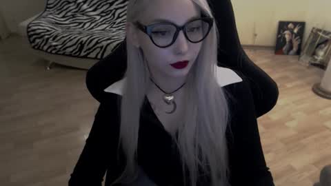 Lilith online show from 10/10/25, 08:08