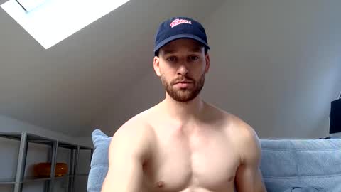 frozenyoga online show from 09/26/25, 08:40