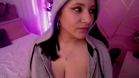 frreeya online show from 01/06/25, 02:03