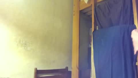 Snapshot of frumcake chatting on 01/21/25, 12:46 FrumCake online show from 01/21/25, 12:46