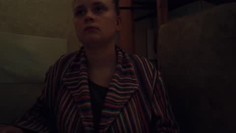 Snapshot of frumcake chatting on 11/01/25, 06:32 FrumCake online show from 11/01/25, 06:32