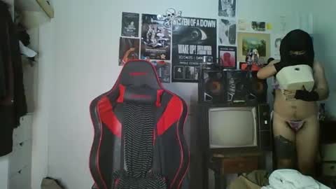 Snapshot of ftm_demian chatting on 05/18/26, 09:53 Demian online show from 05/18/26, 09:53