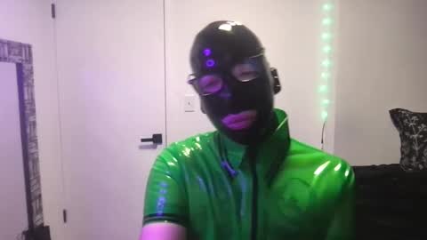 Snapshot of ftmrubbervamp chatting on 12/08/24, 01:24 FTM Rubber Model online show from 12/08/24, 01:24
