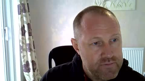 Snapshot of fuck_buddy_uk chatting on 05/18/26, 12:44 Fuck Buddy UK online show from 05/18/26, 12:44
