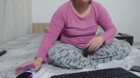 Snapshot of fuck_my_face chatting on 02/22/25, 06:50 Ella online show from 02/22/25, 06:50