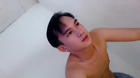 Snapshot of fuckboy_zachxx chatting on 03/11/25, 10:29 online show from 03/11/25, 10:29
