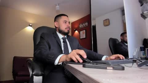 SERGIO THE SEX LAWYER online show from 04/02/26, 03:59