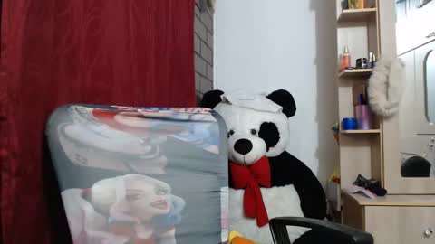 Mia and Gary  online show from 04/07/26, 02:01