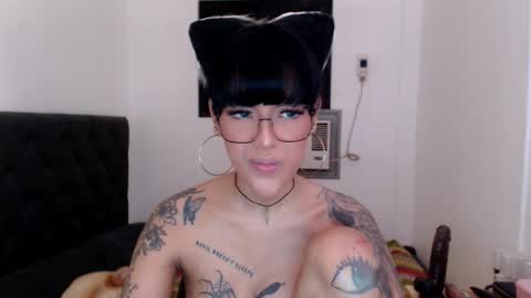 Princess Anna online show from 12/23/25, 10:46