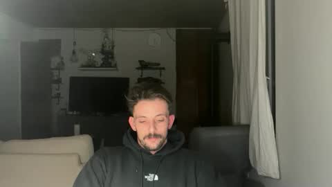 Snapshot of fudde chatting on 10/30/25, 08:20 fudde online show from 10/30/25, 08:20