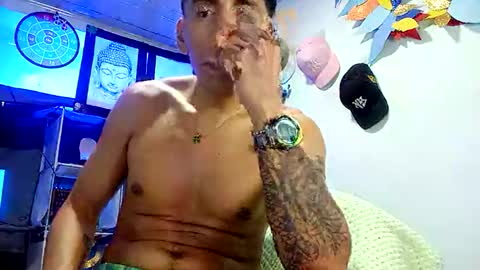 Snapshot of fuegolatino_priv chatting on 06/11/26, 01:49 Latinfire vip online show from 06/11/26, 01:49
