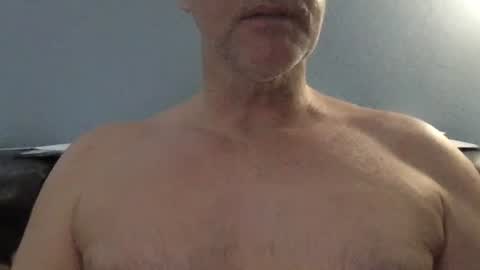 Snapshot of fuertecock chatting on 02/09/25, 03:53 Gregorio online show from 02/09/25, 03:53