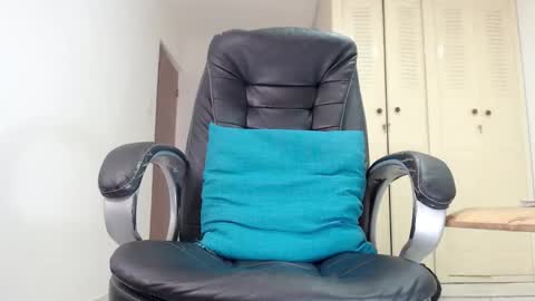 Andres. online show from 11/19/25, 05:29