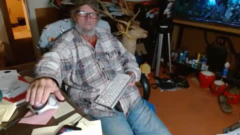 mike online show from 11/08/25, 05:18