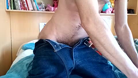 Italian men online show from 12/16/24, 09:46