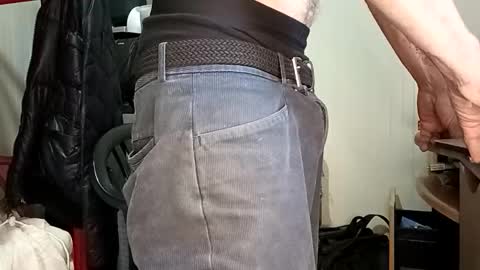 Italian men online show from 04/28/26, 11:59