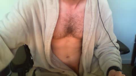 Snapshot of funnyeucouple chatting on 04/28/26, 07:46 YWhiteNiceMan online show from 04/28/26, 07:46
