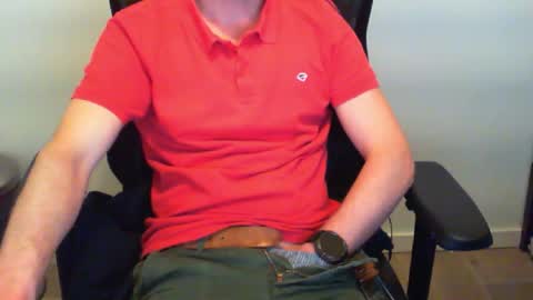Snapshot of funnyeucouple chatting on 05/13/26, 10:49 YWhiteNiceMan online show from 05/13/26, 10:49