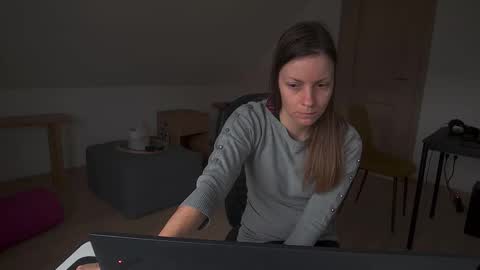 Snapshot of funservice chatting on 11/25/25, 08:14 funservice online show from 11/25/25, 08:14