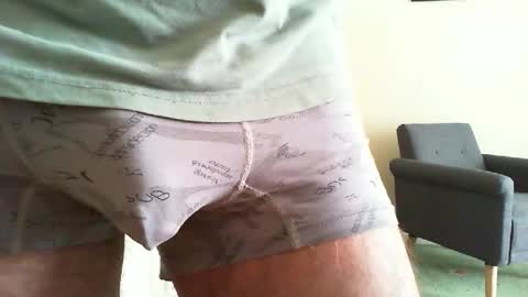 Snapshot of funslimguy chatting on 05/16/26, 01:43 Funslimguy online show from 05/16/26, 01:43