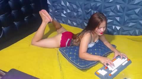 Snapshot of fure_asianpinay chatting on 01/08/25, 07:45 DANIELA online show from 01/08/25, 07:45