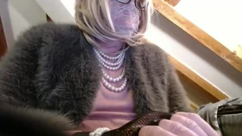 Snapshot of fursdany chatting on 12/22/24, 08:14 Dany online show from 12/22/24, 08:14