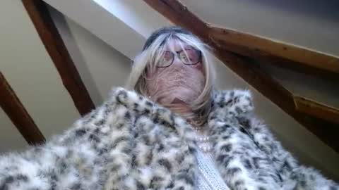 Snapshot of fursdany chatting on 10/05/25, 06:23 Dany online show from 10/05/25, 06:23