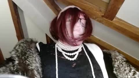 Dany online show from 11/21/25, 11:47