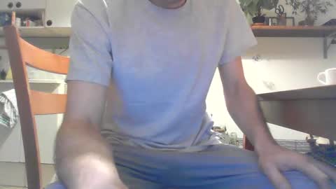 Snapshot of furtaky00 chatting on 01/04/25, 01:42 furtaky00 online show from 01/04/25, 01:42