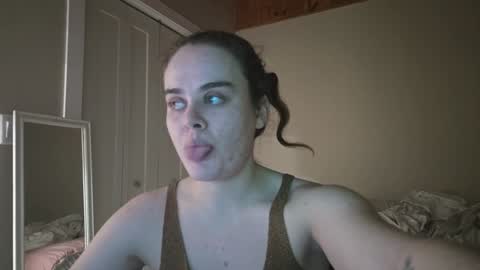 Snapshot of fuxkme_jen chatting on 12/23/24, 11:06 fuxkme_jen online show from 12/23/24, 11:06