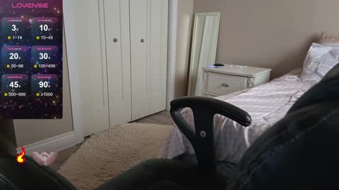 Snapshot of fuxkme_jen chatting on 01/11/25, 06:12 fuxkme_jen online show from 01/11/25, 06:12