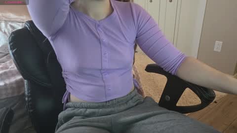 Snapshot of fuxkme_jen chatting on 01/21/25, 07:06 fuxkme_jen online show from 01/21/25, 07:06