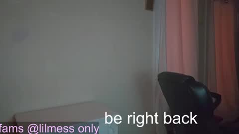 Snapshot of fuxkme_jen chatting on 11/11/25, 09:04 fuxkme_jen online show from 11/11/25, 09:04