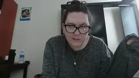 fuzzypeaches87 online show from 01/05/26, 06:33