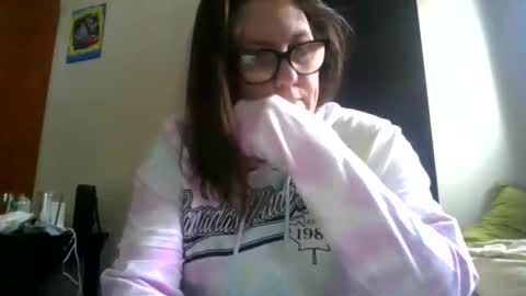 fuzzypeaches87 online show from 03/23/26, 04:11