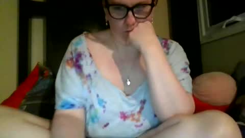 fuzzypeaches87 online show from 04/12/26, 08:08