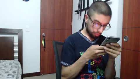 andrew online show from 03/11/25, 11:48