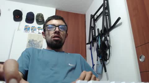 Snapshot of fvckhorneyguy chatting on 05/05/26, 07:00 andrew online show from 05/05/26, 07:00
