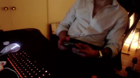 Snapshot of fxckingfreaks chatting on 07/14/26, 09:03 fxckingfreaks online show from 07/14/26, 09:03