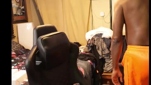 seldom seen online show from 12/22/24, 05:12