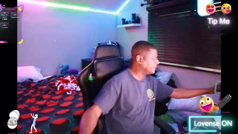 seldom seen online show from 12/22/25, 01:02