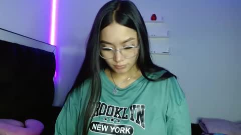 Victoria online show from 03/05/25, 02:03