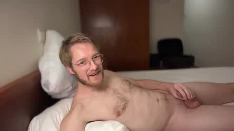 Snapshot of g00nst4r chatting on 12/25/24, 10:27 g00nst4r online show from 12/25/24, 10:27