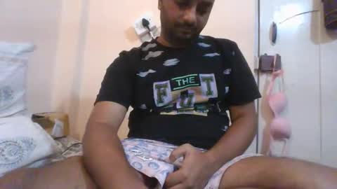 Snapshot of g0lu_ chatting on 11/01/25, 07:16 Nunnu online show from 11/01/25, 07:16