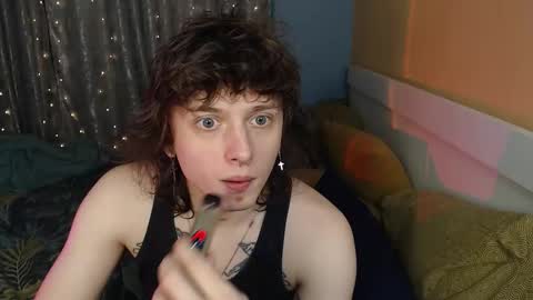 Ian online show from 12/22/25, 06:49