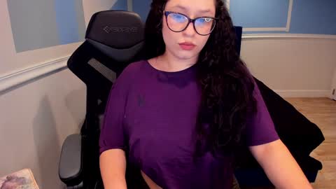 Snapshot of gaaby_ chatting on 12/18/24, 01:48 gaaby  online show from 12/18/24, 01:48