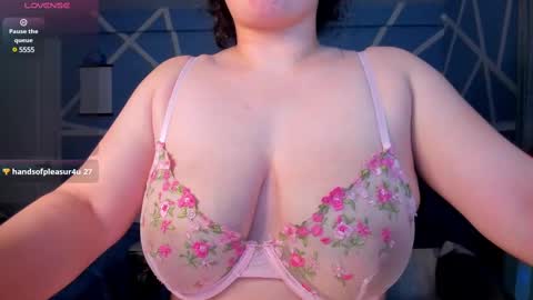 Snapshot of gaaby_ chatting on 02/24/25, 06:05 gaaby  online show from 02/24/25, 06:05