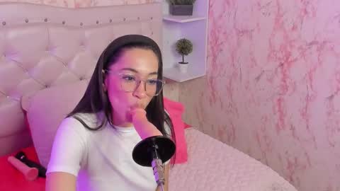 gabbieskinny online show from 11/18/25, 04:11